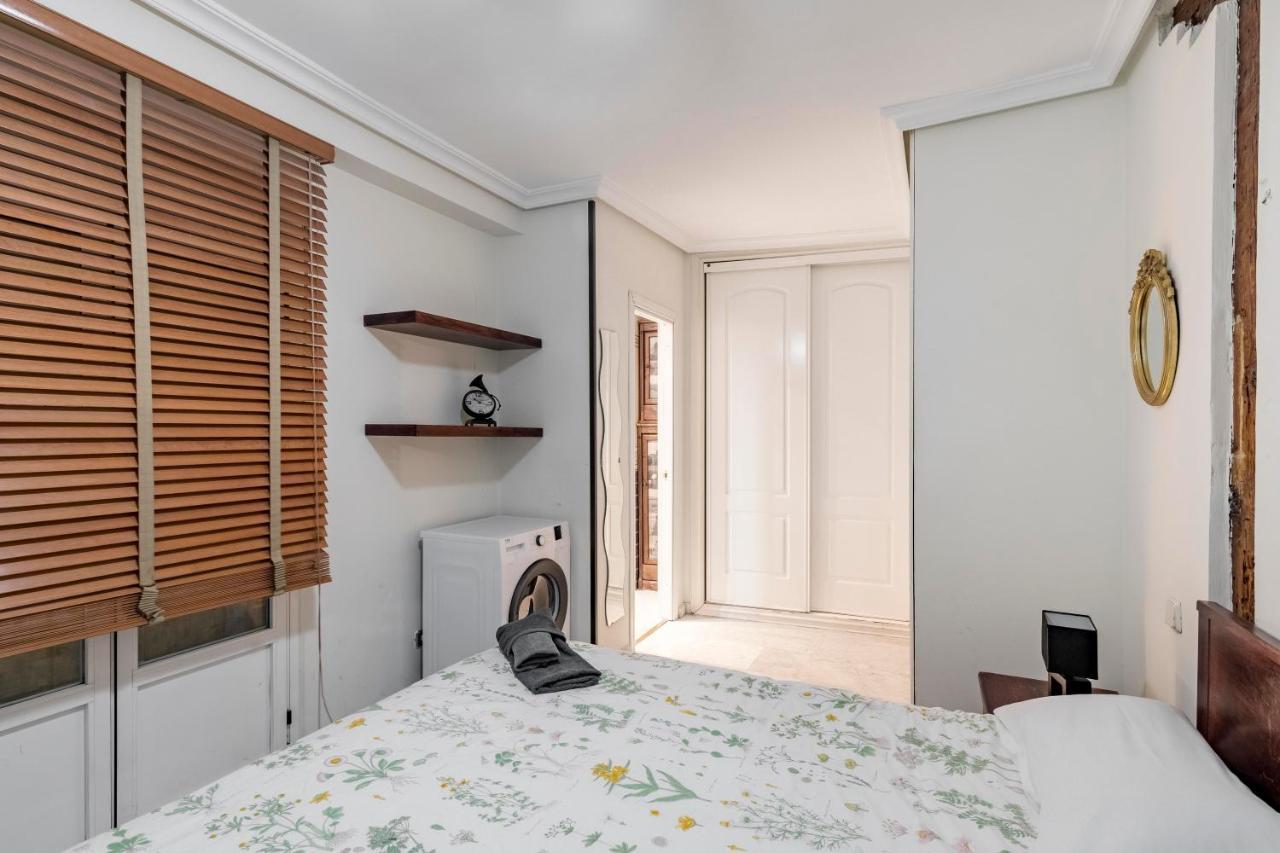 Plaza Sant' Ana, Casco Historico Apartment Madrid Exterior photo