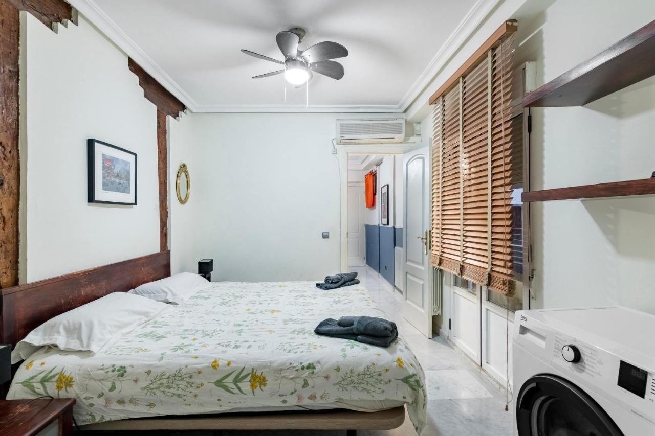 Plaza Sant' Ana, Casco Historico Apartment Madrid Exterior photo